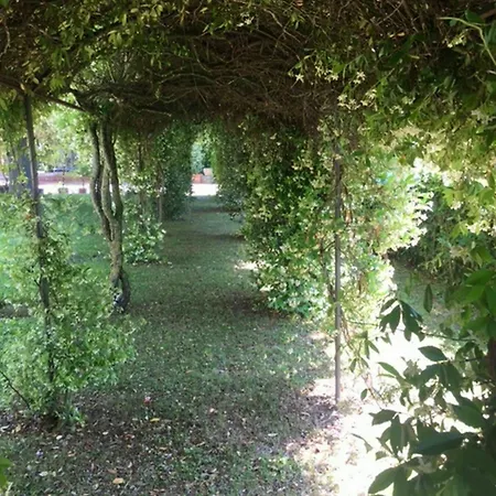 Relais Montemaggiore Bed & Breakfast