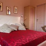Couette-café Relais Montemaggiore 3*