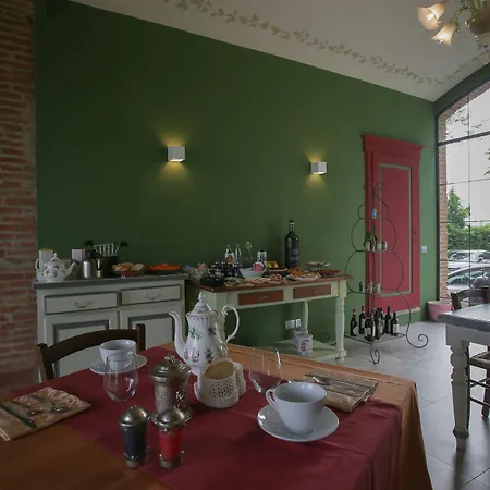 Relais Montemaggiore Bed & Breakfast Bettolle